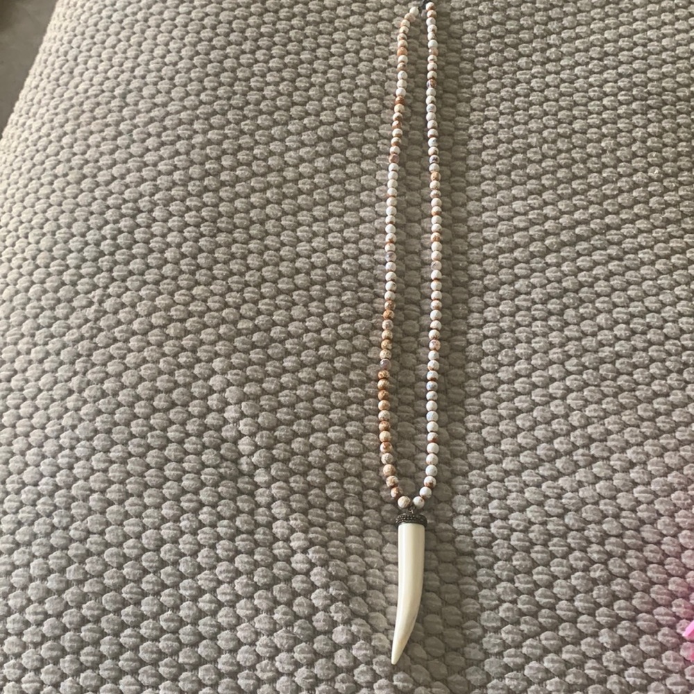 Horn necklace
